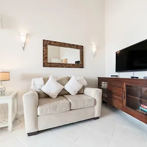 Lantana No. 34 Apartment