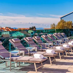 https://villa-tadic.hotelinzadar.com